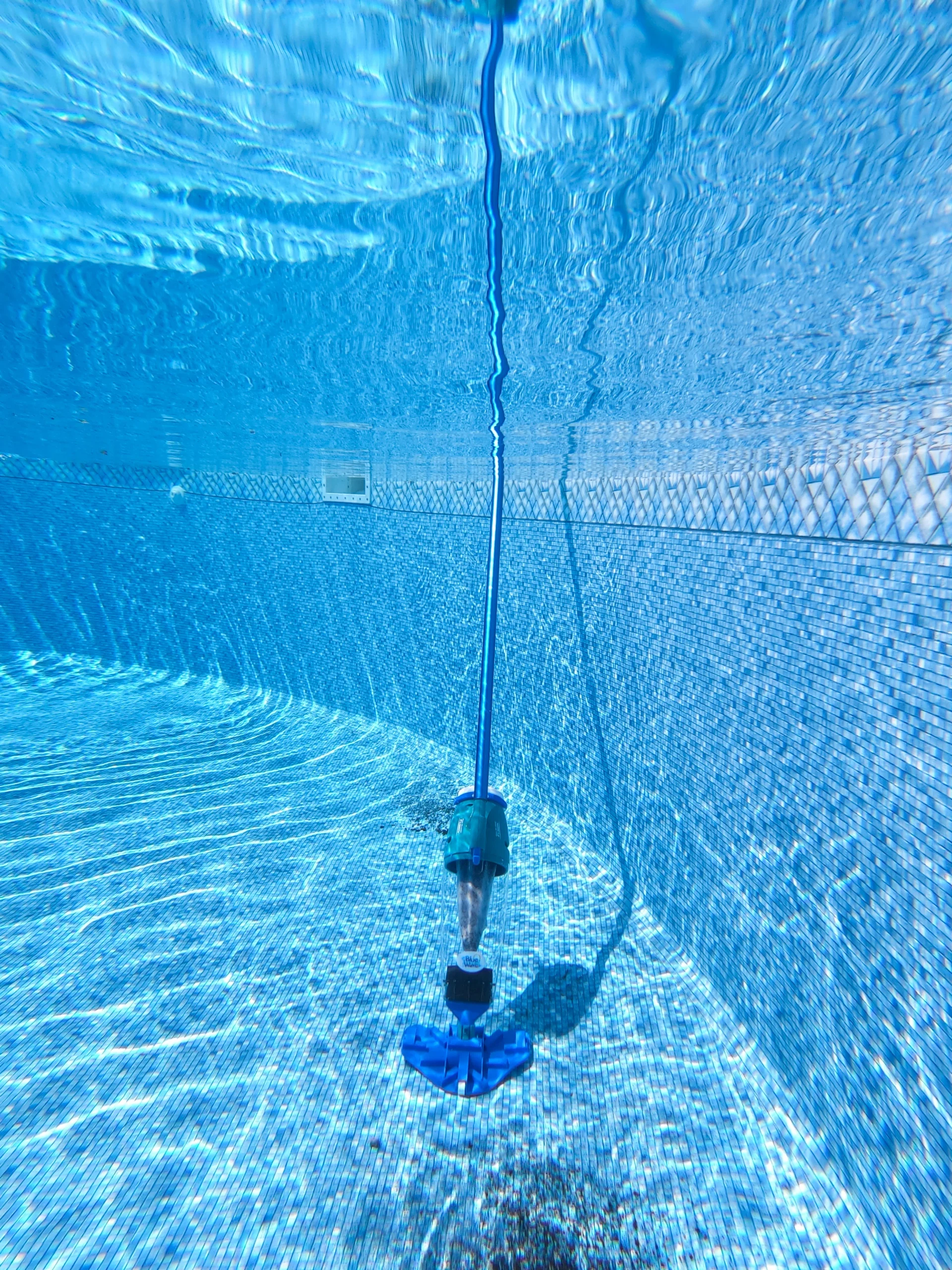 POOL BLASTER FUSION PV-10 HANDHELD LITHIUM CLEANER 6 POOL BLASTER FUSION PV-10 HANDHELD LITHIUM CLEANER - Image 4